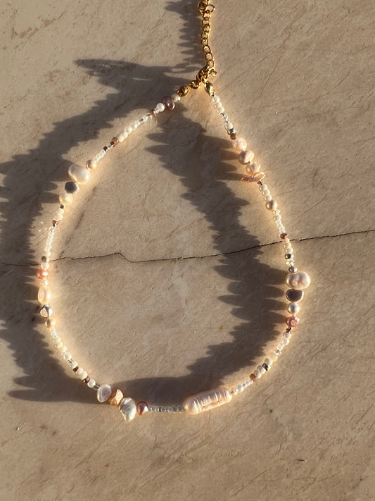 "CORALIA" choker necklace